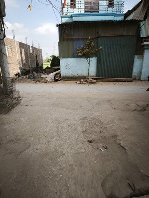 cần bán đất đẹp lô góc cách đường 6 mở rộng 50m