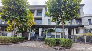 bán gấp nhà phố small townhouse giá tốt