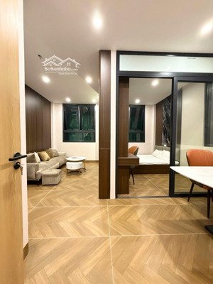 bán nhanh toà chdv trung tâm hai bà trưng - lô góc - 3 mặt thoáng - thang máy - 11 phòng full khách