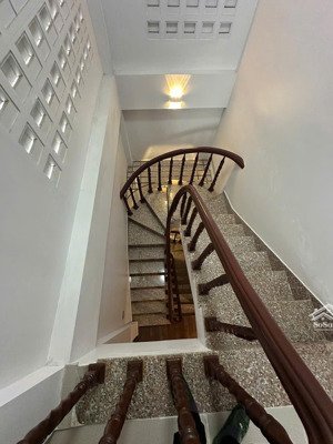 bán nhà phố hoàng quốc việt, cầu giấy, 48m2, ô chờ thang máy, ngõ thông, ôtô 10m, kd 14.2 tỷ