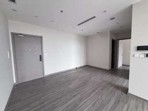sky forest - thông thủy 70m2 - hướng nam - view sông hồng - giá 5.x tỷ bp - có vay ngân hàng