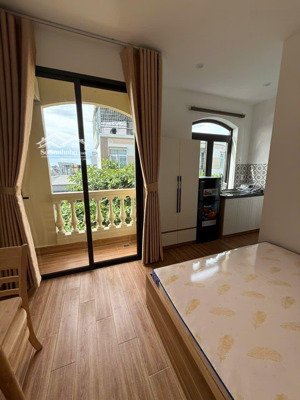 bán toà nhà căn hộ mới 5 tầng đường huy cận, hoà cường, đà nẵng. liên hệ my xem nhà.