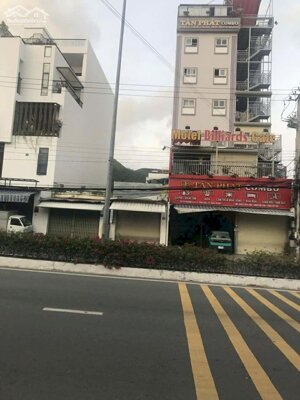 Bán nhà mặt tiền đường 2/4 – gần Bến xe phía Bắc Nha Trang