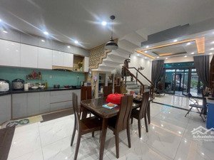 bán nhà 3 tầng đường cẩm bắc 5, trung tâm cẩm lệ, đà nẵng. liên hệ my tư vấn.