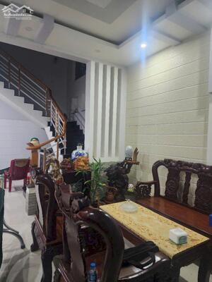 NHÀ TRỆT LẦU ĐƯỜNG SỐ 3 KDC CHỢ CHÙA GẦN CHỢ TÂN THÀNH