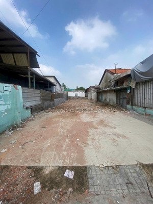 bán đất mt đường phan văn đối, xã bà điểm, huyện hóc môn, gần 300m2, giá 15,2 tỷ.