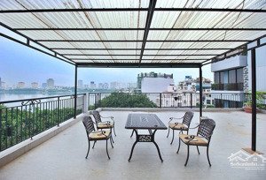 cho thuê căn hộ cao cấp 268m² tầng 6 view hồ tây cực đẹp