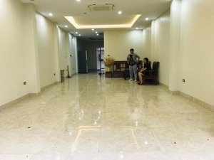 cho thuê nhà mặt phố hồ linh đàm - dt 60m*5 tầng, vị trí đẹp, vỉa hè rộng , oto đỗ thoải mái, 20tr