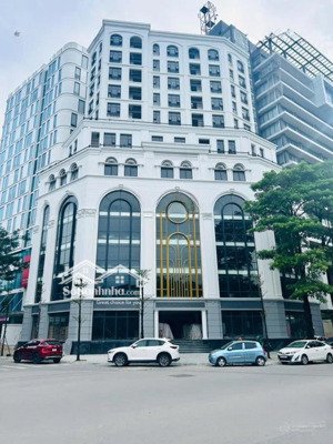 cho thuê nhà mặt phố lê văn lương, q. thanh xuân, giá siêu hời, 242m2
