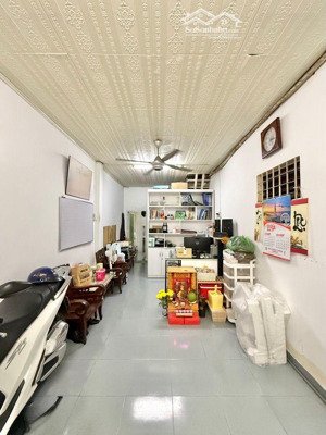 bán nhà 48m2 đ/c 23 hoàng văn thụ nở hậu tài lộc chỉ 6.x.tỷ tl