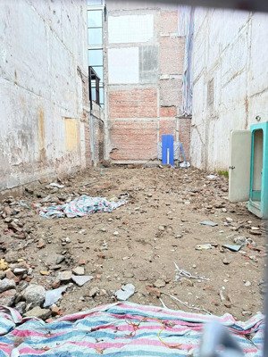 nónggg! bán đất thái hà, đống đa. dt 210m2. đất. mt 9m2. giá bán 58m2.