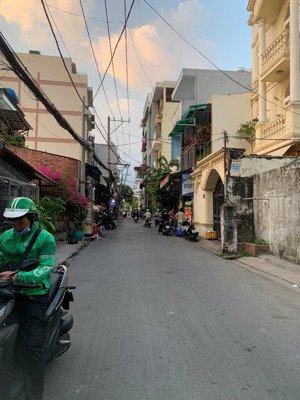 cho thuê đất làm kho, xưởng - 80m2, 8 triệu tại hẻm 300, nguyễn văn linh, q7, tp. hcm