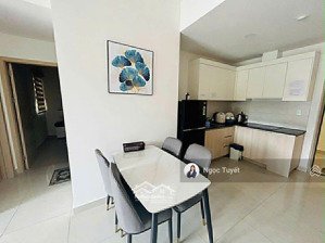 chính chủ bán nhanh căn 2 ngủ 2 vệ sinh rẻ nhất thị trường chỉ 2,05 tỉ sẵn sổ. lh e: 