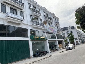 cần cho thuê nhanh 180m2 shophouse sông hồng - trâu quỳ - gia lâm khu 31ha