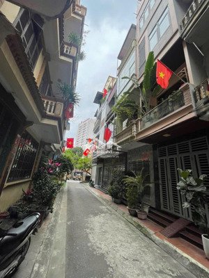 cho thuê nhà riêng tại số 11, ngõ 45, đường dịch vọng, 10 triệu, 40 m2