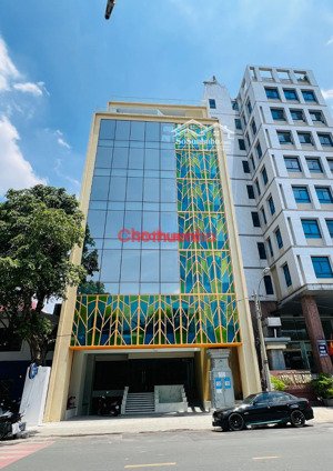 cho thuê nhà mặt phố hoàng quốc việt được thiệt kế 6 tầng với dt: 160m2, mặt tiền rộng 10m, hot!