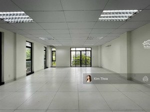 tòa nhà văn phòng kđt vạn phúc 85m2 sàn thoáng mát, xuất vat có pccc, hầm xe có bảo vệ. chỉ 12,5 tr