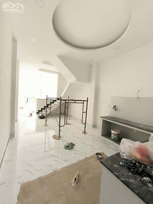 BÁN NHANH CĂN NHÀ 1TRET2LAU TỈNH LỘ 826 LONG HOÀ - CẦN ĐƯỚC, 2 TỶ 700TR (TL), SHR