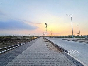 đất nằm 2 mặt tiền võ văn kiệt, 639 triệu công chứng sang tên, sổ sẵn, đường 18-102m