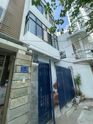 cần bán nhà tai chính vừa phải bằng căn hộ trung cư vùng lõi trung tâm nha trang khu phố tây