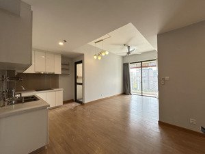 2pn nội thất cơ bản tại masteri an phú cần cho thuê giá 18 triệu/tháng