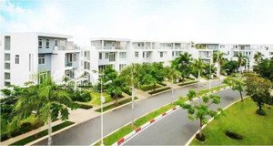 chính chủ cho thuê nhà phố đường rộng rãi tại villa park dt lớn 180m2