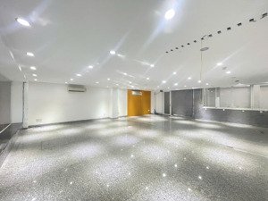 văn phòng đẹp hoàng văn thụ, tân bình - gần sân bay. dt: 120m2 giá chỉ 28tr. lh: 