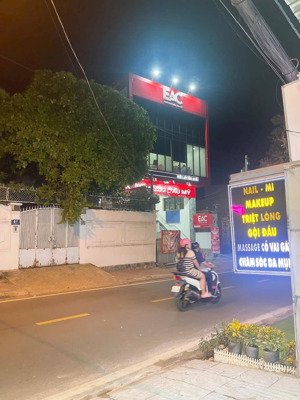 nhà mặt tiền lý tế xuyên gần ngã 5 linh đông khu sầm uất kinh doanh tốt sổ hồng đang cho thuê 11tr