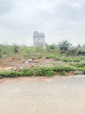 đất phùng hưng,tư mại,yên dũng, bắc giang. 90 m2- mt5m. đường 16,5m. giá 3,2 tỷ