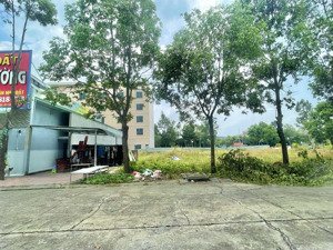 bán 300m2 đất full thổ cư ngay cổng đại học việt đức mỹ phước 4 bến cát bình dương giá chỉ 3tỷ850