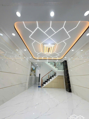 nhà mới đẹp sát mặt tiền đường kế bên gò xoài 76m2 chỉ 5 tỷ 390