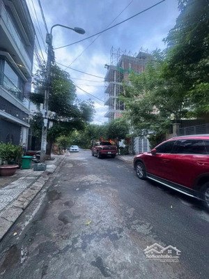 cần bán gấp đất tặng nhà cấp 4 vị trí đẹp khu vực sầm uất dân cư ở đông đúc - trục chương dương nhs