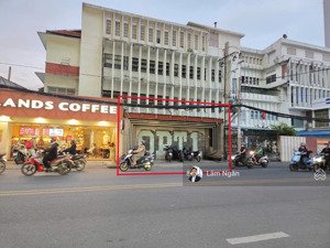 [8mx18m] mặt tiền số 88 cách mạng tháng tám, quận 3 - ngay ngã ba ngô thời nhiệm - cho thuê !!