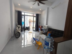 (giá chỉ 5.15 tl)- phước long b hxh sát mặt tiền - đường trần thị điệu - dt 4 x 13.