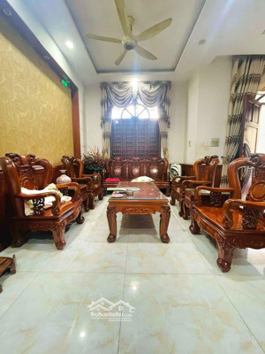 bán nhà khủng ngay lê văn quới 10 x 27 m, 3 tầng, 5 pn, xe hơi ngủ trong nhà chỉ hơn 17 tỷ một xíu