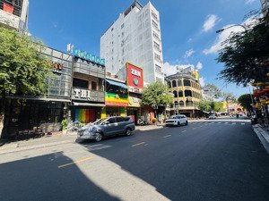 đất lớn mt đề thám p. bến thành, q.1. dt: 405m2,phù hợp xây khách sạn,vị trí đẹp không thể so sánh.