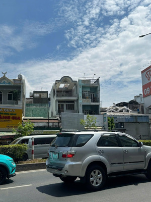 bán nhà mặt tiền 646 cộng hòa, p 13, q.tân bình, giá cực chất 26 tỷ, 193m2