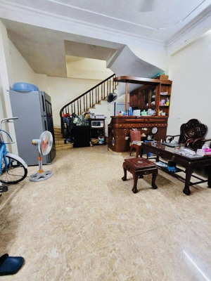 vị trí kim cương phố hào nam, ngõ thông, ô tô gần, mặt tiền 4.5m, trước nhà rộng thoáng, 35m2x5t