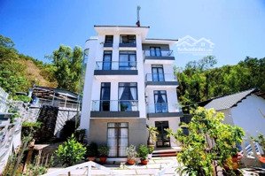 bán siêu biệt thự + resort mini trần phú (dt: 3399m2) + view biển + đang kd dòng tiền cực tốt