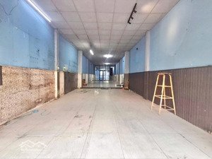 mặt tiền kinh doanh 5x30m, 1 trệt 1 lầu, đường bình trị đông. lh 