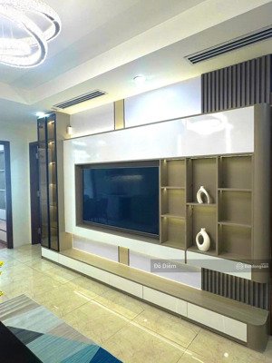 chính chủ bán căn 2 ngủ 78m2 tòa pandora 53 triều khúc,bao phí. giá 7.5 tỷ. lh 