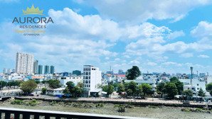 bán căn 2pn,2wc + giá 3,6 tỷ + bao gồm 95% ( view quận 1 + tầng tiện ích ) | aurora residences - q8