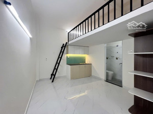 chính chủ cho thuê chdv mới xây siêu rộng - nội thất hiện đại t4 ở ngay