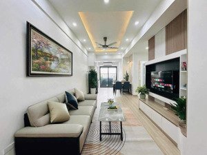 chính chủ bán căn 2 p ngủ 2wc 67m2 tầng trung, full nội thất như ảnh giá 3,3 tỷ tại hh linh đàm