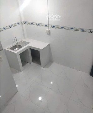 không người trông coi bán nhanh dãy trọ hưng long, bình chánh. shr