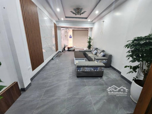 chủ cần tiền bán gấp -siêu phẩm trần thái tông - oto đỗ cửa - thang máy xịn