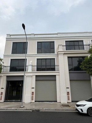 shophouse giá rẻ, diện tích đất 90m2 3 tầng nằm trên trục đường 22m chỉ có tại vinhomes vũ yên