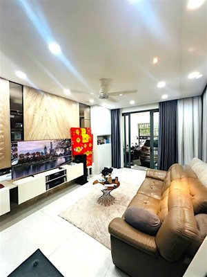 cộng hòa khu vip nhà ga t3 91m2 3 tầng mới nội thất cao cấp hẻm ô tô ngủ nhà chỉ 12 tỷ 28