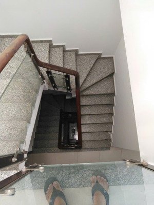 (8,5 tỷ tl) nhà 4 tầng, hẻm 1 sẹc, gần mặt tiền, 4m x 16m , điện biên phủ...!