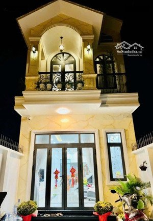 nhà trệt lầu mặt tiền dx 025 phú mỹ gần chợ và trường học các cấp ( nay p bình dương tp hcm)